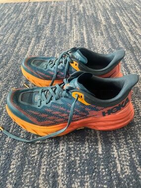 Hoka SpeedtGoat 5 Woman’s 9 Trail Running Shoes